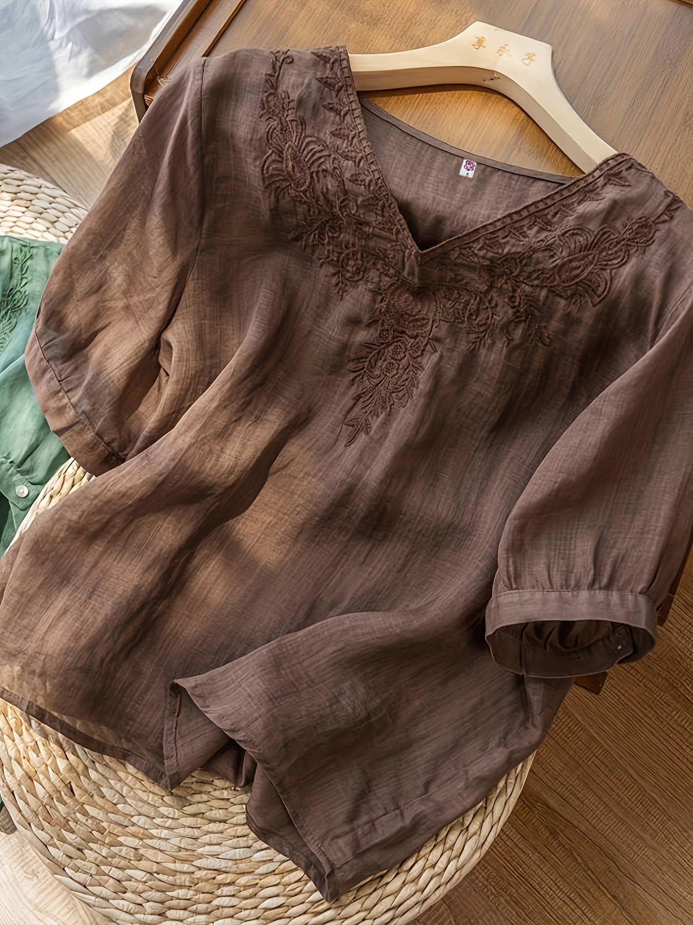 Floral Embroidery V Neck T-shirt, Vintage Half Sleeve Loose T-shirt For Spring & Summer, Women??s Clothing - Image 7