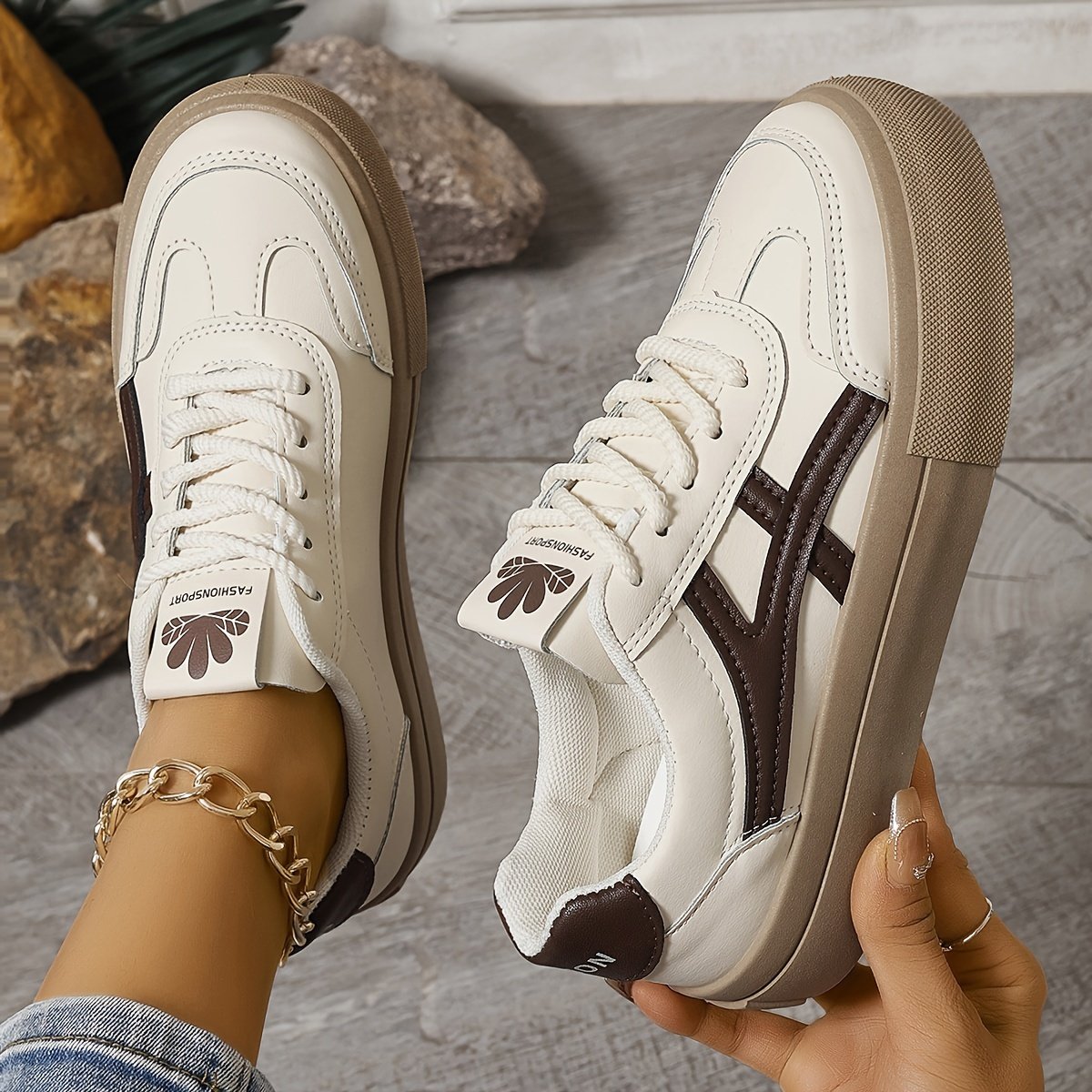 Women??s Colorblock Trendy Sneakers, Lace Up Soft Sole Platform Skate Shoes, Low-top Versatile Shoes - Image 2
