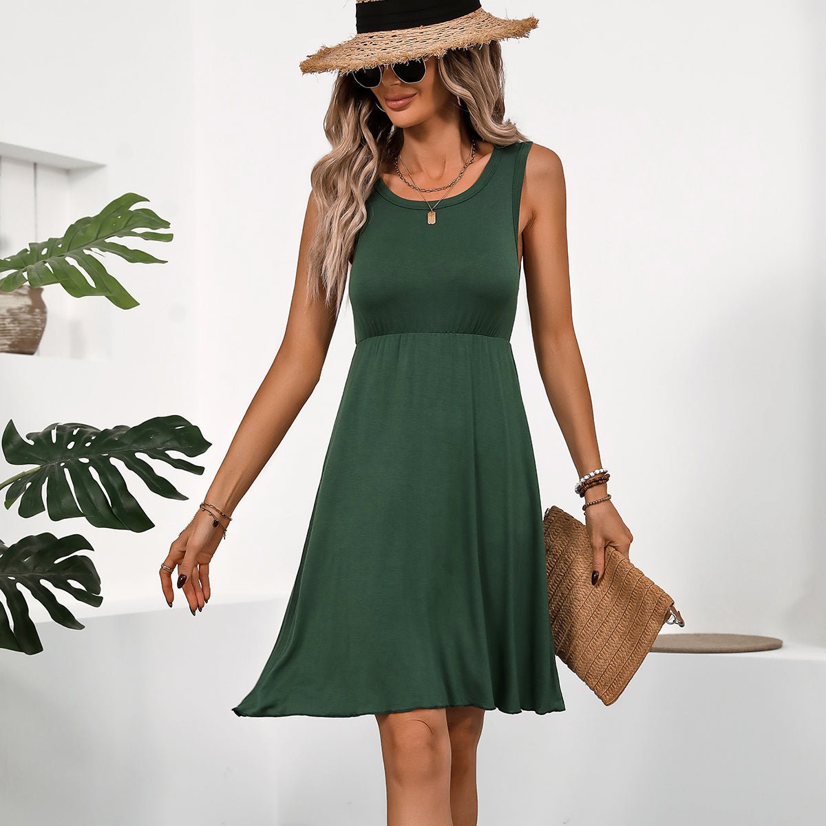 Solid Color Round Neck Sleeveless Casual Dress - Image 6