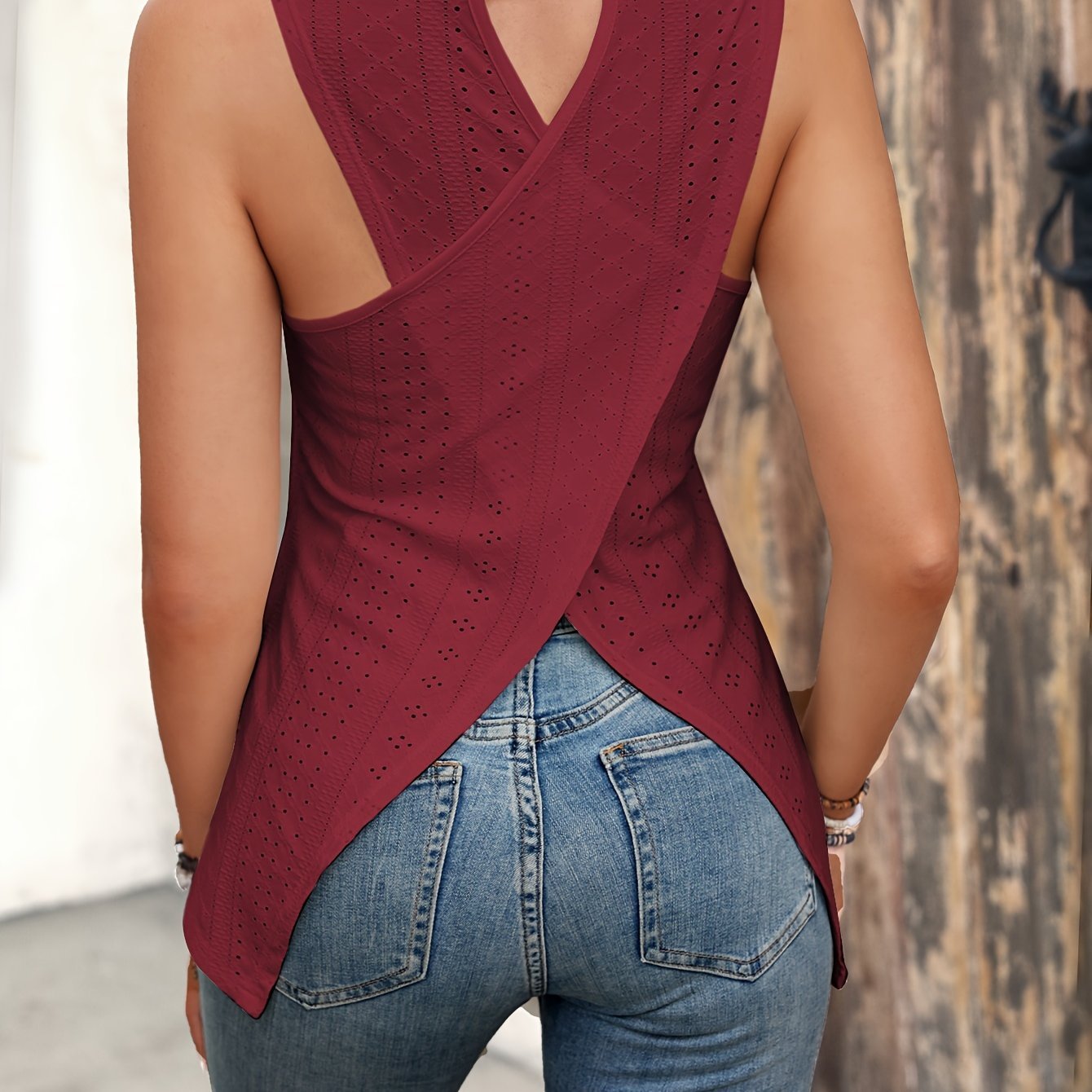 Solid Eyelet Crew Neck Tank Top, Versatile Sleeveless Tank Top For Summer, Women??s Clothing - Image 2