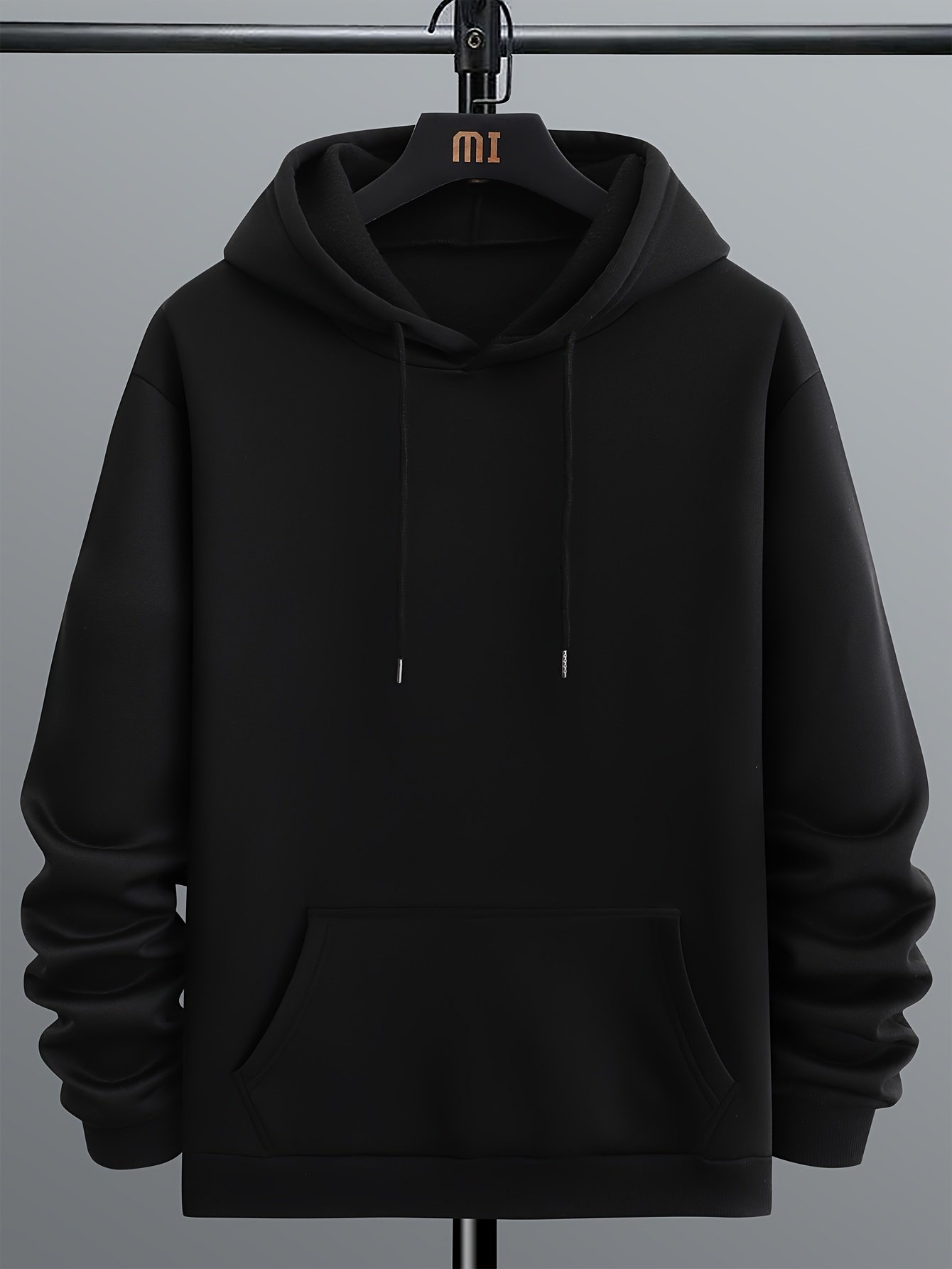 Men??s Long Sleeve Solid Hoodies Street Casual Sports And Fashionable With Kangaroo Pocket Sweatshirt, Suitable For Outdoor Sports, For Autumn And Winter, Fashionable And Versatile