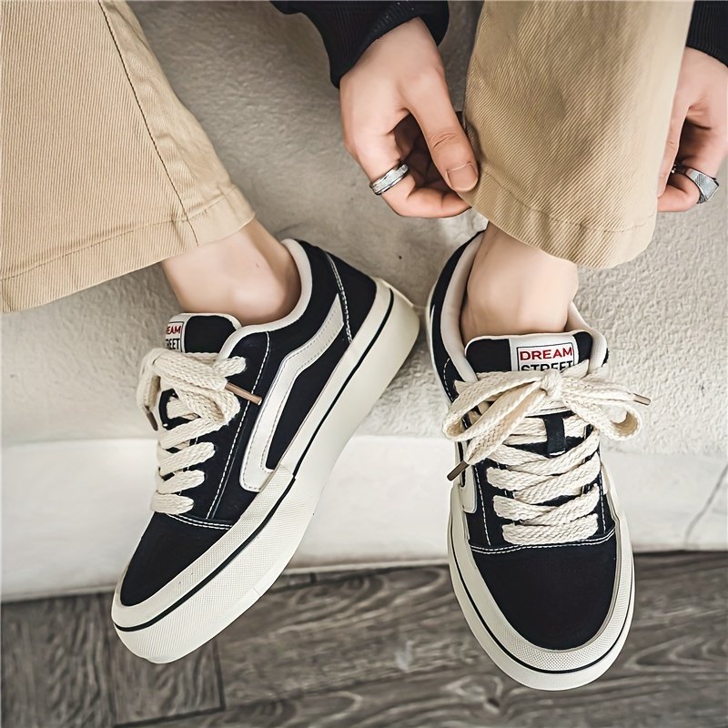 Men??s Classic Trendy Skateboard Shoes Lace Up Low Top Non Slip For Outdoor Casual Activities Walking Hiking All Seasons