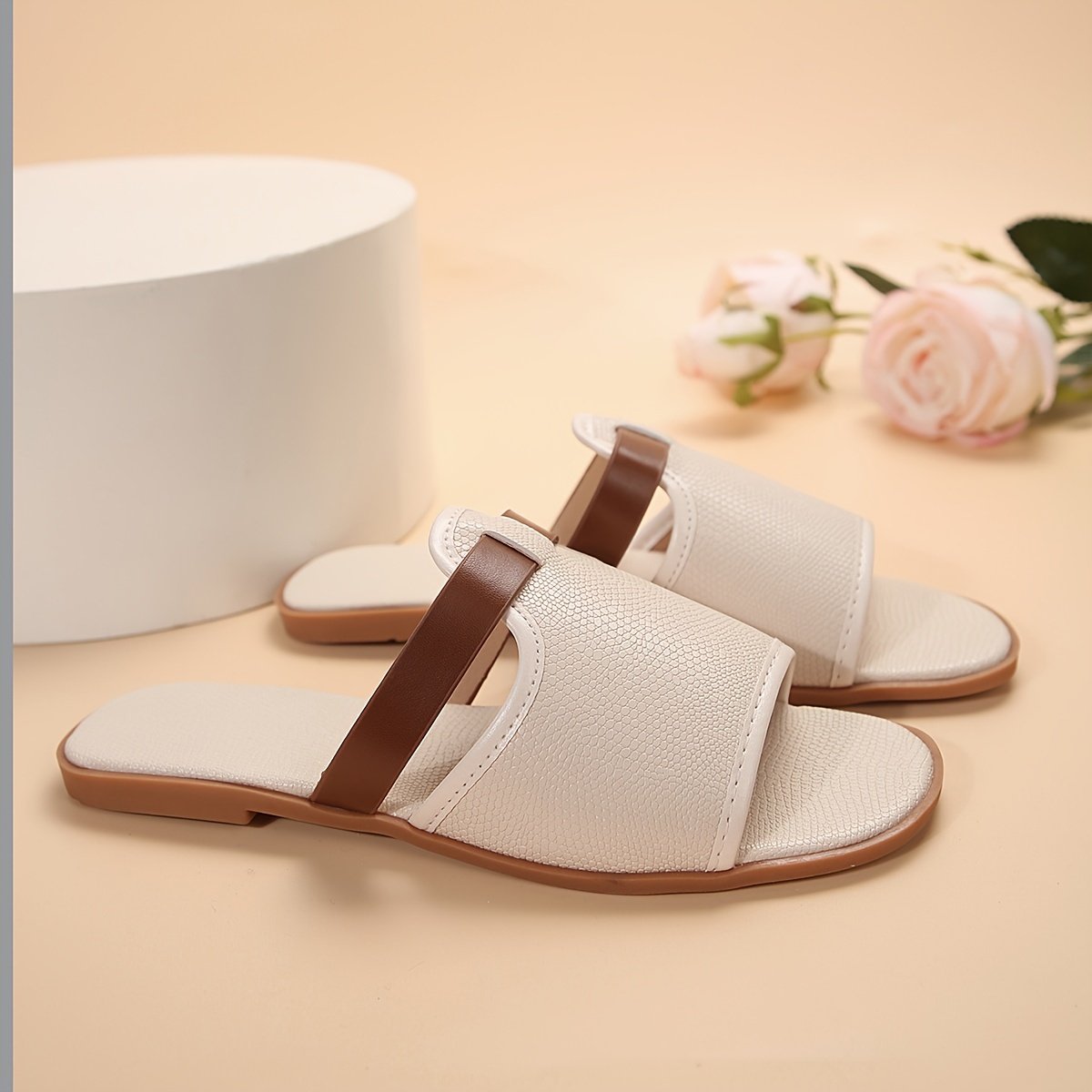 Women??s Solid Color Casual Slides, Slip On Lightweight Flat Seaside Slides, Casual Daily Footwear - Image 3