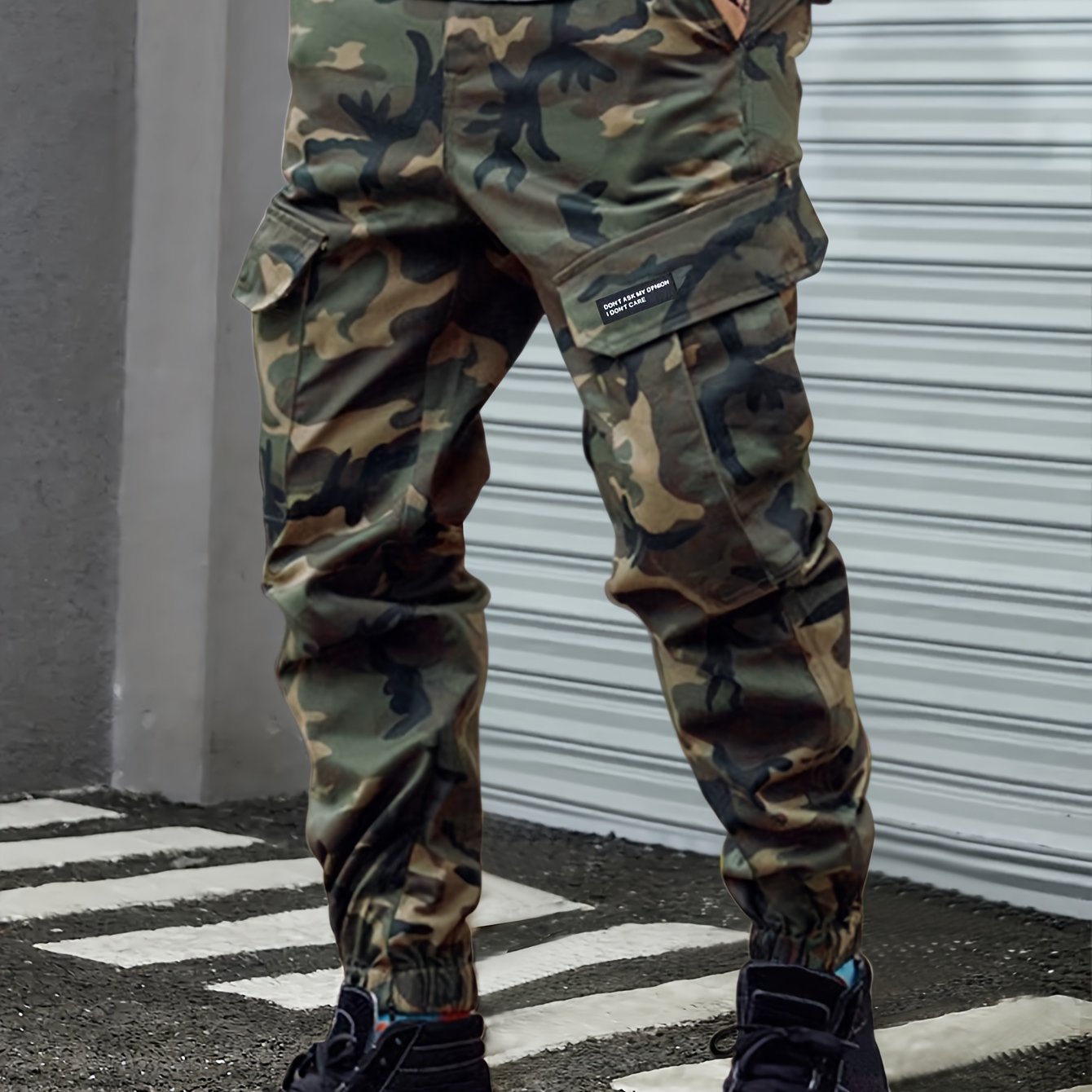 Men??s Camouflage Pattern Loose Fit And Cuffed Cargo Pants With Multiple Flap Pockets, Versatile For Street Wear And Outdoors Activities - Image 4