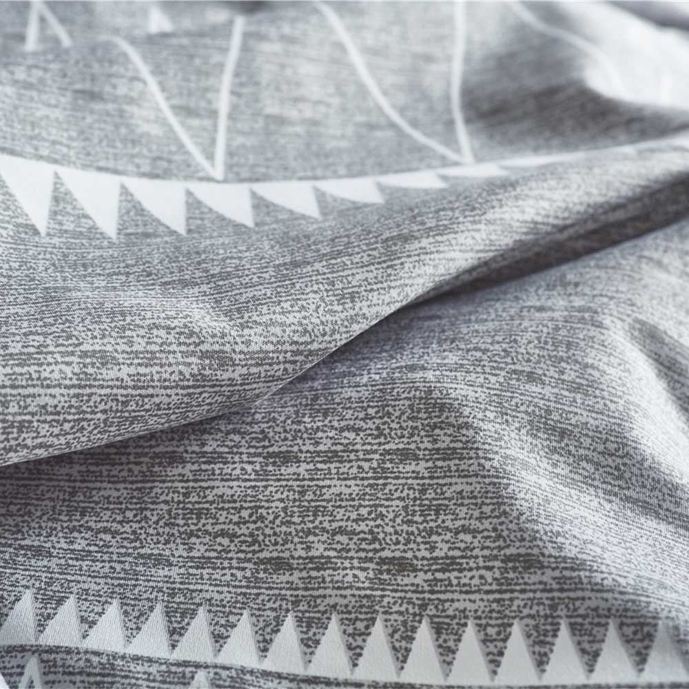 Gray 2/3-Piece Geometric Stripe Pattern Duvet Cover Set - Image 4