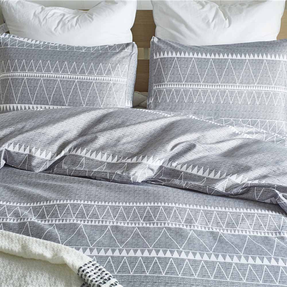 Gray 2/3-Piece Geometric Stripe Pattern Duvet Cover Set - Image 3