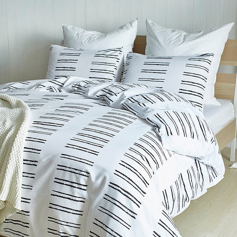 Black & White 2/3-Piece Striped Ladder Pattern Duvet Cover Set - Image 3