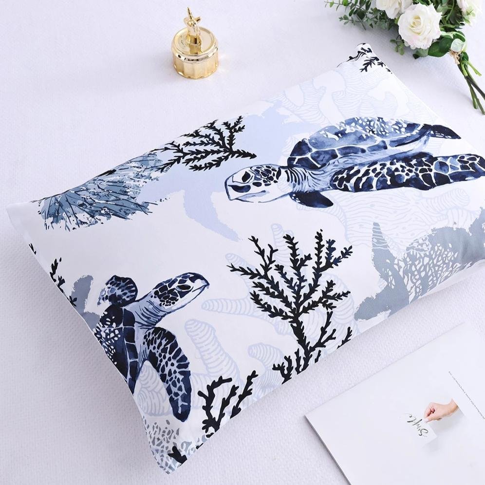 White / Blue 3-Piece Ocean Sea Turtle Print Duvet Cover Set - Image 2