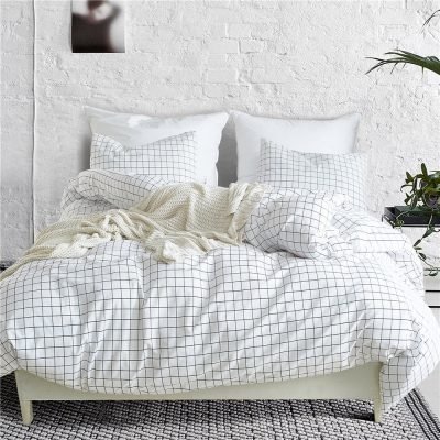 White 2/3-Piece Nordic Striped Lattice Duvet Cover Set