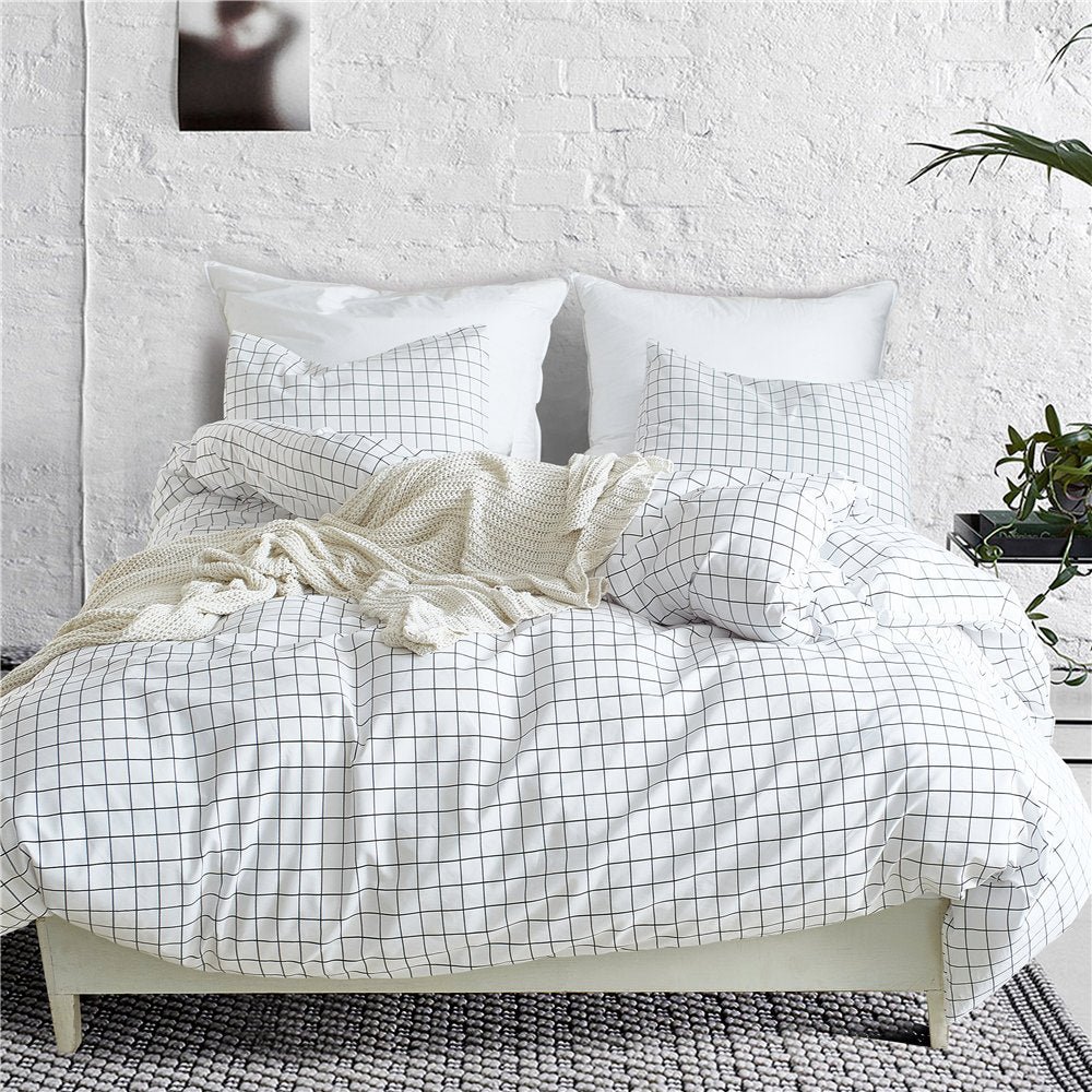 White 2/3-Piece Nordic Striped Lattice Duvet Cover Set