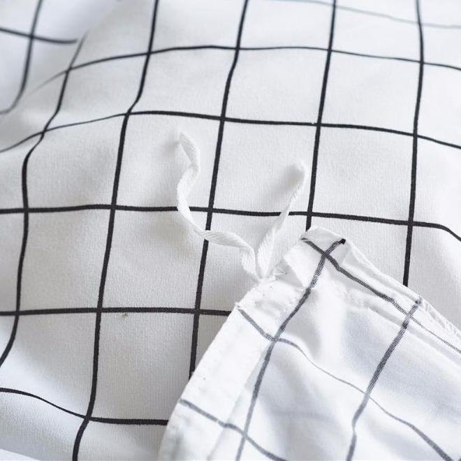 White 2/3-Piece Nordic Striped Lattice Duvet Cover Set - Image 4